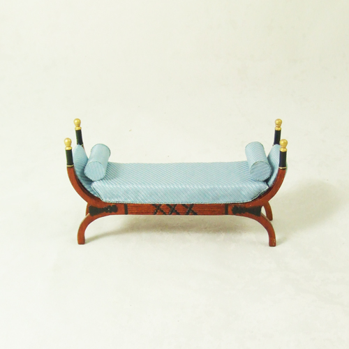 CA019-02 Hansson Blue Victorian Upholstered Bench - 1" scale - Click Image to Close